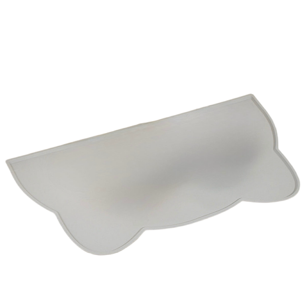 Tappeto in silicone a forma di gatto , di vari colori. Adatto per ciotole. 44X25